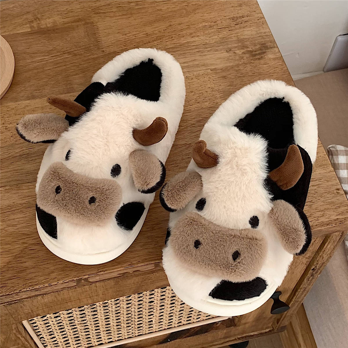 Cow Plush Slippers | Faux Fur & Cloud-Like Comfort | Non-Slip Waterproof Sole